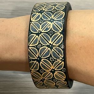 Vintage Wood Bangle Bracelet, Green with Tan Pattern, Floral, Leaves, Boho